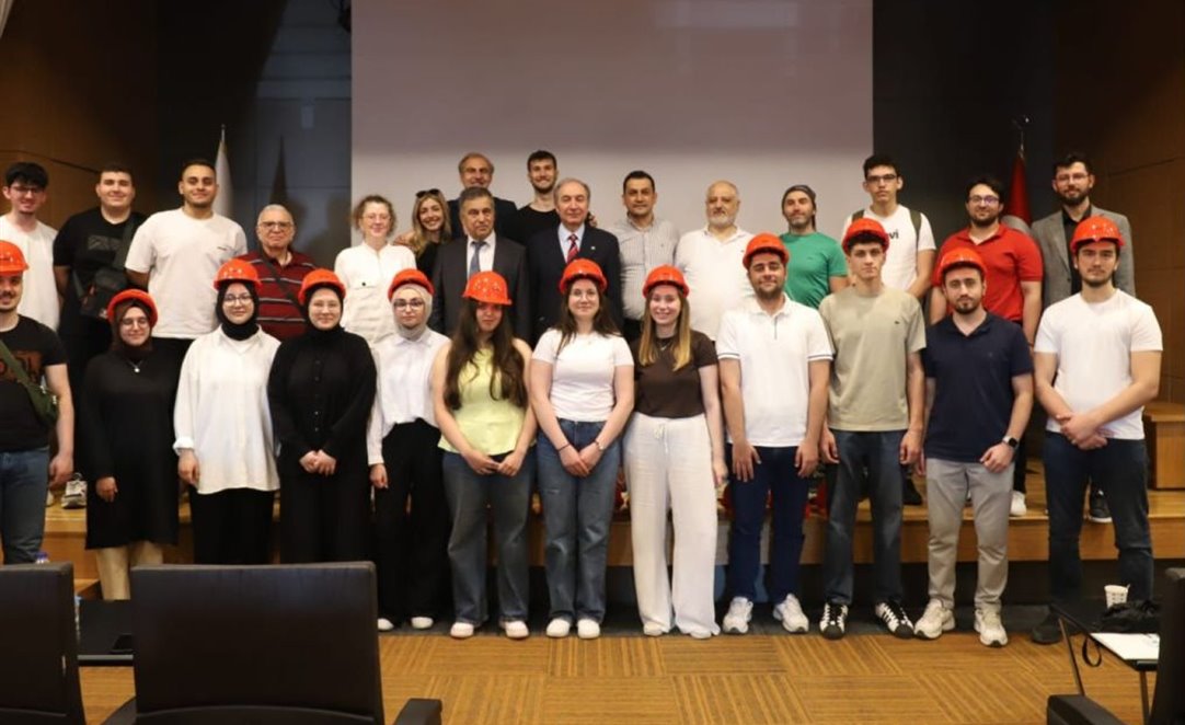 Üsküdar Üniversitesi Baret Giyme Töreni